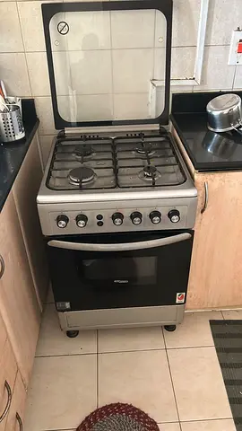 Used 4-Burner Freestanding Gas Cooker with Oven - Good Working Condition General SG6470