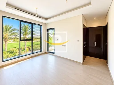 Spacious 4BR Townhouse | Prime Location