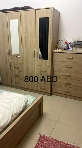 3-piece bedroom set: wardrobe, chest of drawers.