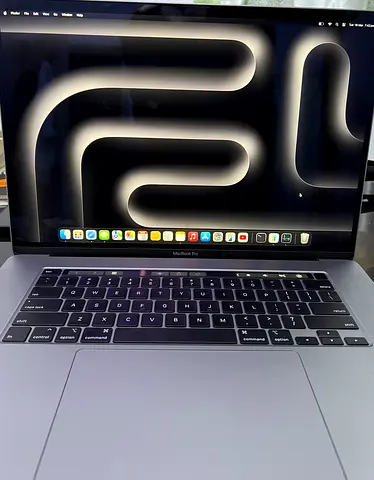 MacBook Pro 16