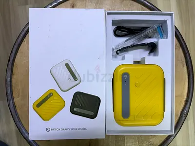 Compact wireless thermal printers / small portable electronic printer / label-making device