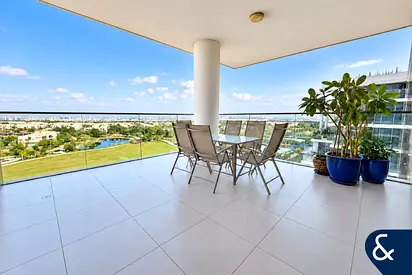 Corner Unit | Park View | Rare Layout | VOT