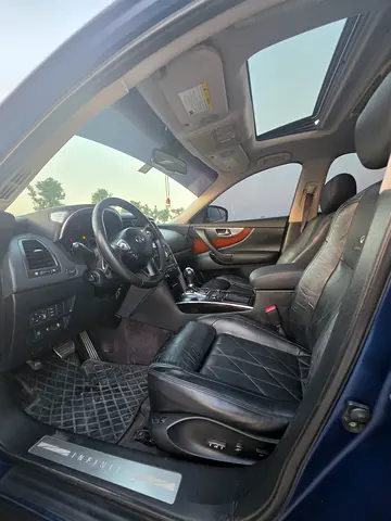 صورة مصغرة 19 لـ 2020 Infiniti QX70