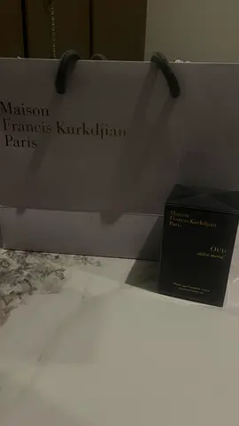 OUD SATIN MOOD BODY OIL