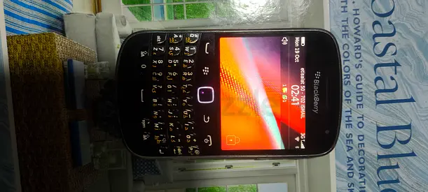 BlackBerry Curve9900 3G with QWERTY keyboard - good working condition