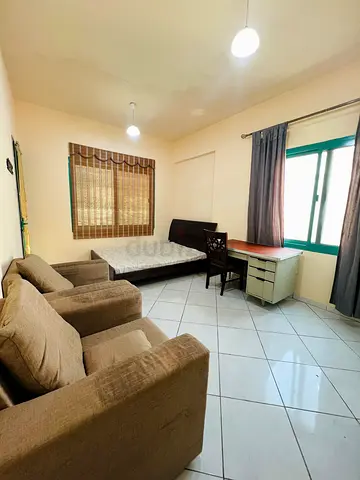 Master Room Available In Sharjah /Al Nud (Al Qasimia)