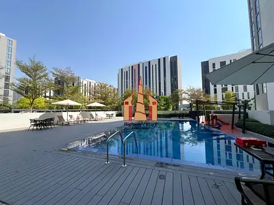 Studio with pool view ready to move free hold property