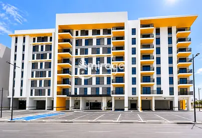 Ready To Move In | Modern Facilities | Prime Area