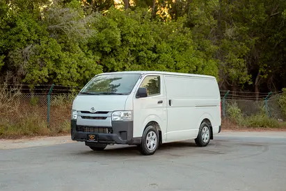 Hiace Standard Roof | Delivery Van | GCC Specs | Ref#T13801
