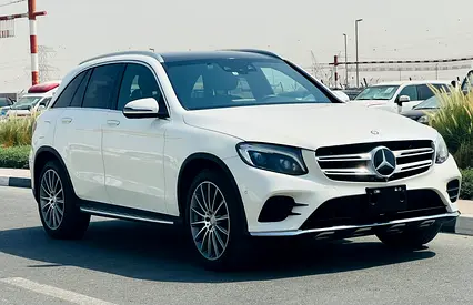 2016 - Mercedes-Benz GLC 350e 4MATIC - only 15,000 km