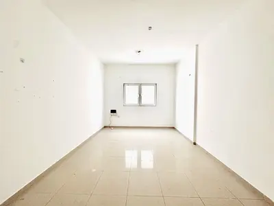 [Cheaper Price One Month Free 1BHK With 2 Bathrooms Close Hall With Door Family Building Call Me For viewing