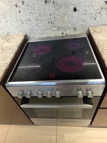 Siemens freestanding electric cooker with ceramic hob and oven - good working condition