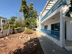 Well maintained 6bhk villa in Sharqan near to main road