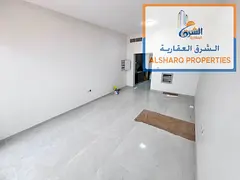 Brand-new studio – First-time occupancy – Balcony with an open view – Built-in wardrobes – S