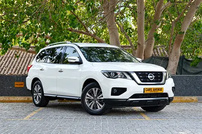 2019 Nissan PATHFINDER photo 2