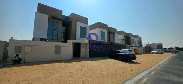 Villa for sale in Al-Ruqaybah area with luxurious finishes, near the Emirates Crossing Street.