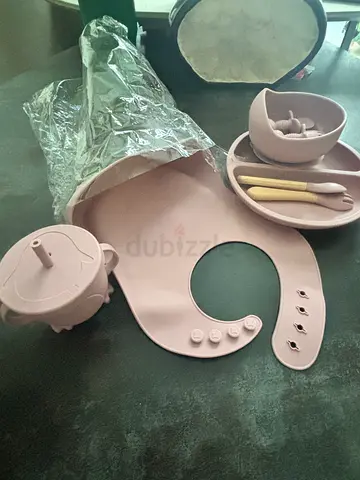 Silicone Baby Feeding Set — Bib, Suction Bowl, Sippy Cup & Utensils (Light Pink)
