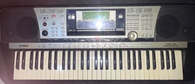 YAMAHA PSR KEYBORD FOR AED 700