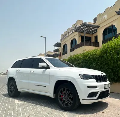 2019 Jeep Grand Cherokee S - Limited GCC Specs | Superb condition looks and drive | top spec