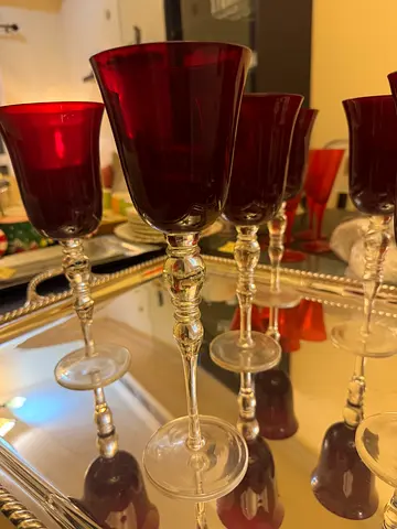 🔥 Set of 12 Ruby Wine glasses