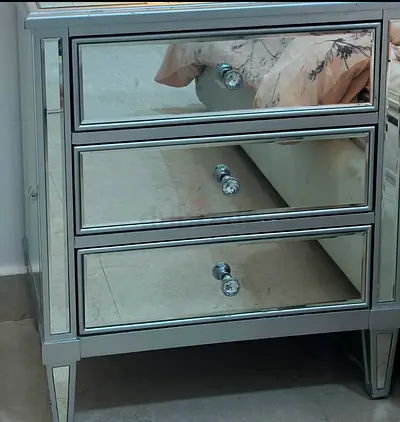 Dressing and 2 side table with mirror