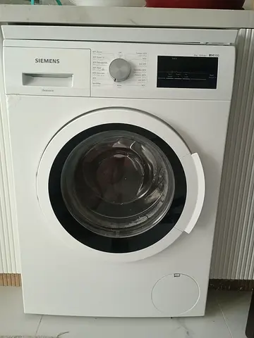 Siemens iQ100 Washer (8kg) & iQ300 Heat Pump Dryer (8kg) Set – Excellent Condition