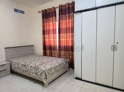 Room with attached bath for working couples"family_Near Gaelan/Oriana hospital Al Taawun