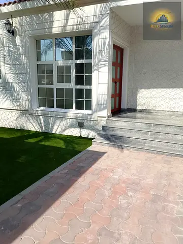 Spacious 3 Master Bedrooms Apartment with Private Terrace