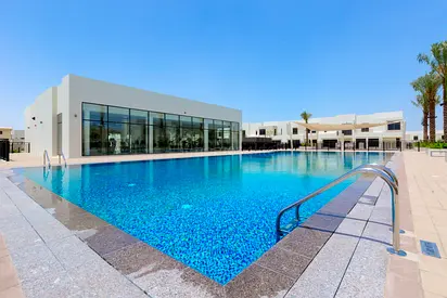 Premium Family Living | Middle Unit | Single Row
