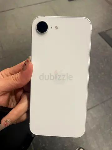 iPhone 16e
