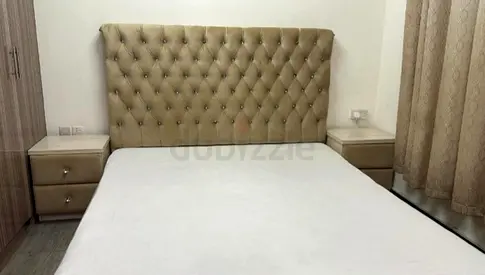 KING SIZE STYLISH BED SET WITH BEAUTIFUL DRESSING TABLE AND STOOL