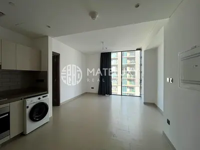 2bedroom || Unfurnished || High Floor || Vacant