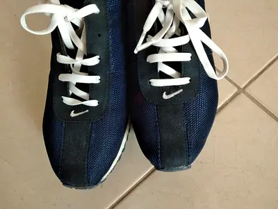 Nike navy casual sneakers,