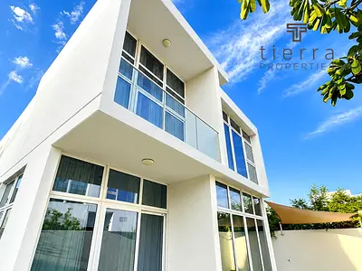 Spacious 6BR Villa in Sanctuary DAMAC Hills