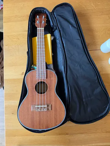 Hricane ukulele with soft case - good condition