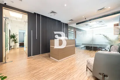 Canal View | Luxury Fitted | Corner Unit