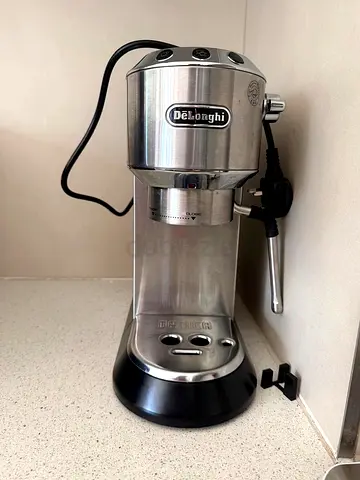 DeLonghi Dedica EC885.M Espresso Machine