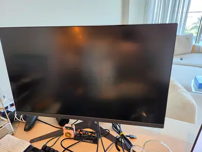 LG UltraGear 27" Full HD 180Hz gaming monitor (27GS50F-B) – AED 400