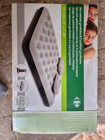 Inflatable double sleeping mat, 191 × 136 × 22 cm
