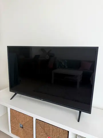 LG 43” Smart LED TV – Full HD