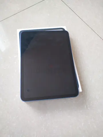Apple iPad A16 (boxed) - good condition