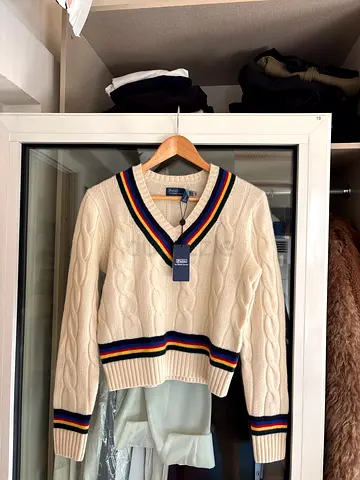Polo Ralph Lauren Cable-Knit V-NCream cable-knit V-neck jumper with rainbow trim, brand new with tag