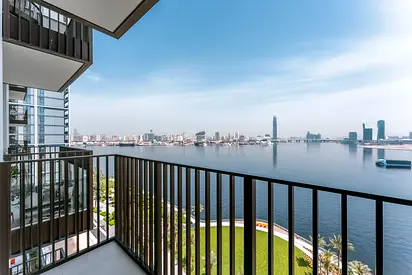 Luxury Waterfront Living | Prime Community | VOT