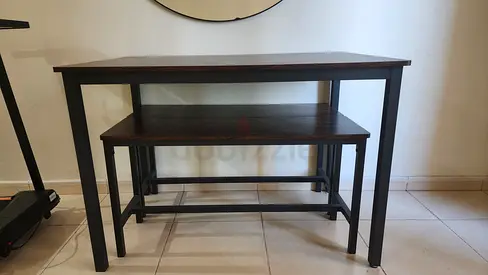 Wood dining table - rustic finish, good condition