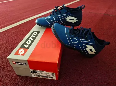 Turf football shoes