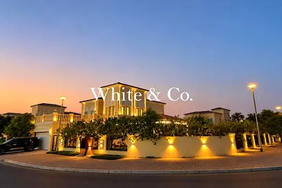 3 BEDROOM | PRIME CORNER | PARK FACING
