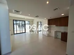 MOVE-IN READY | SPACIOUS LAYOUT | WELL-MAINTAINED