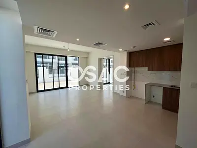 MOVE-IN READY | SPACIOUS LAYOUT | WELL-MAINTAINED