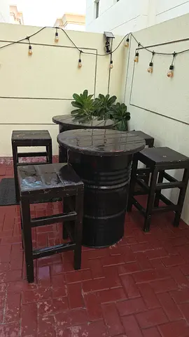 Garden table and chair