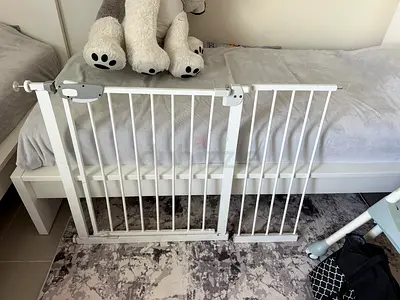 Baby Safety Gate with Extension – White